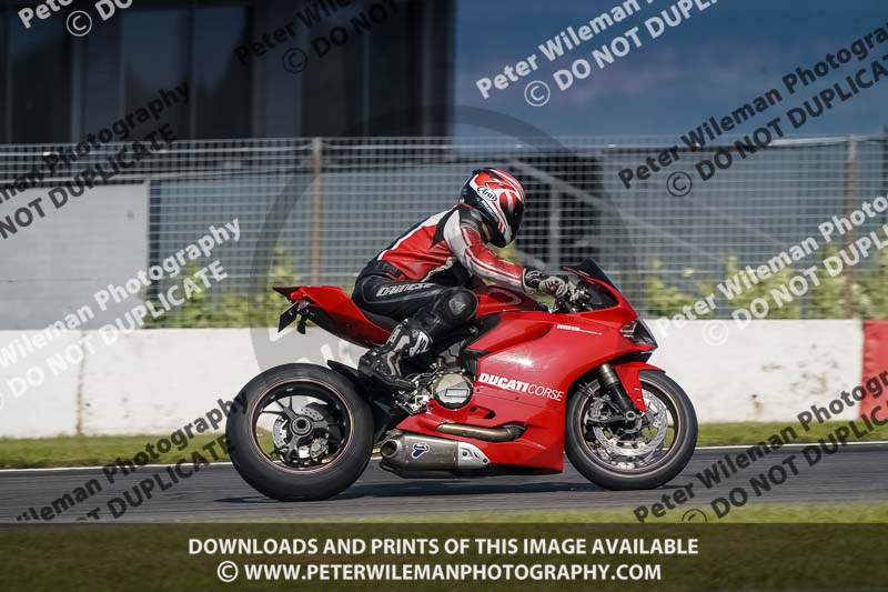 donington no limits trackday;donington park photographs;donington trackday photographs;no limits trackdays;peter wileman photography;trackday digital images;trackday photos